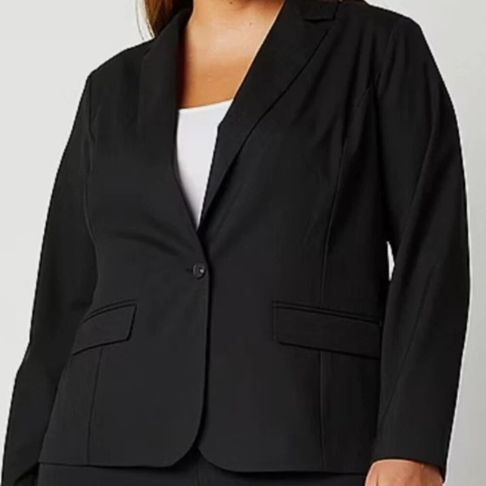 Circumstance Black Blazer Single Button Closure Notched Lapel Collar Size 8